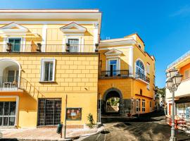 Casa Neval Lacco Ameno, Ferienwohnung in Ischia