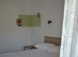 Ελαία Apartments, cheap hotel in Edipsos