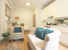 Cosy apartment in Oxford Circus, with Netflix, Nespresso, pet-friendly hotel in London