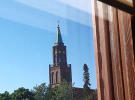 Keskustan kaksio parvekkeella, ilmastoitu., hotel a Savonlinna
