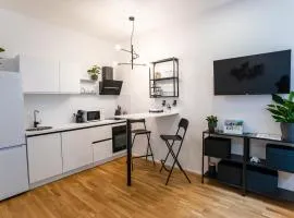 Loni's Place Apartments