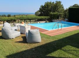 Elikon Luxury Villa, hotel met parkeren in Methoni