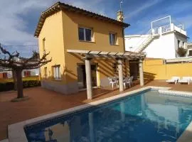 Magnolia l'Escala 2, casa con piscina y barbacoa a 100m de la playa