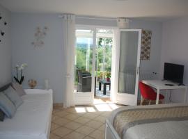 Résidence Bellevue, pet-friendly hotel in Pontacq