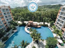The Title Residencies Naiyang By Trips Phuket - SHA Certified, отель в городе Най-Янг-Бич