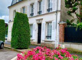 Les Remparts de Joussaume Latour, hotel in Château-Thierry