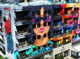 Rise Street Art Hotel, hotel en Lárnaca