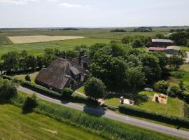 Haubarg alte Strandvogtei, hotel v destinaci Westerhever