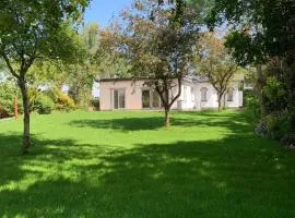 Crossing Cottage Sleeps 6 Parking, Family & Contractors Newark