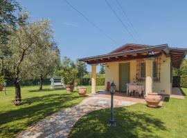 Holiday Home Colli by Interhome, holiday home in Massa