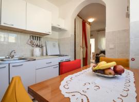 Apartment Amadea-2 by Interhome: Obrovac şehrinde bir otel