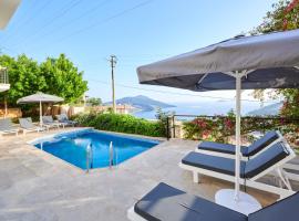 Luxus Villa Skyla mit 5 Schlafzimmern & Meer-Blick, hotel di Kaş