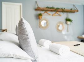 INNit Rooms - SaltWater Guest House, hotel in Brighton & Hove