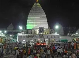 Rupak Lodge- Call 79031-58122- Near to Baba Baidyanath Temple