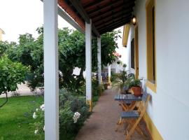 Casa dos Pingos de Mel, bed and breakfast en Aveiro