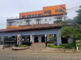 Vista Los Volcanes Hotel y Restaurante、Juayúaのホテル