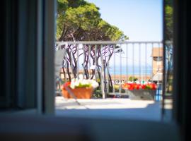 Pepe Nero Relax, guest house sa Follonica