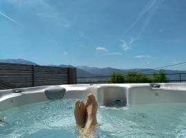 Chalet Spa Fora Pista, khách sạn có bồn jacuzzi ở Bolquere Pyrenees 2000
