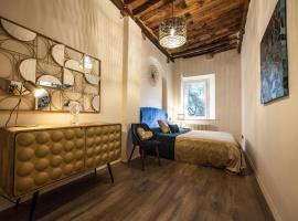 Historic Center Luxury Apartment, luxury hotel in Lucca