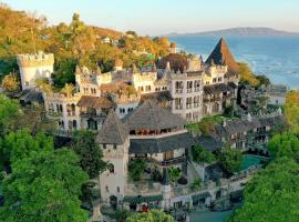 Tropicana Castle Dive Resort powered by Cocotel, hotel en Puerto Galera