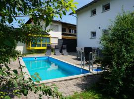 Mäder में, होटल Haus mit 6 Schlafzimmer, Pool und großem Garten