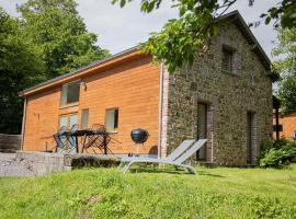 Le Moulin de Bosson - Une de Mai โรงแรมที่มีที่จอดรถในFerrières