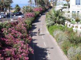 kaDevi piazza Bresca - pieno centro, parcheggio, bici, alloggio vicino alla spiaggia a Sanremo