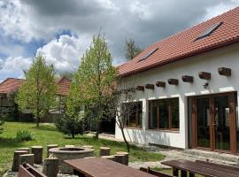 Casa Vatra Sinteului - Cu sala de evenimente de capacitate mare - Se inchiriaza integral, hotell i Socet