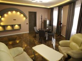 Hotel Gold, hotell med parkering i Gjumri