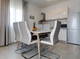 Dzīvoklis Love Apartments pilsētā Zečevo