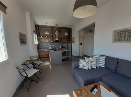 Plakes Luxury Apartments, hotel in Ermoupoli