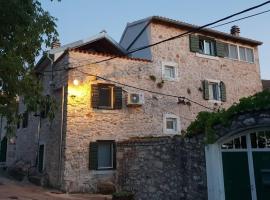 Stonehouse on the Hill, готель у місті Муртер