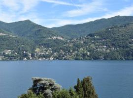 La Resilienza, apartment with view, Carate Urio