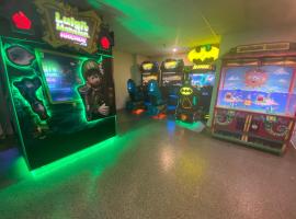 Condo 2 chambres avec parc aquatique!, hotel in Beaupré