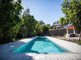 Quinta do Abacate - Glamping Park, cabin in Angra do Heroísmo