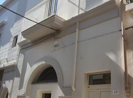 Casa Vacanze ex vico - a 10 minuti dalle spiagge di Gallipoli, hotel a Matino