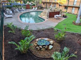 Alatai Holiday Apartments, serviced apartment in Darwin