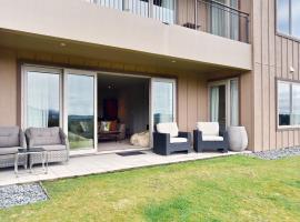 High Country Villa 238 - Terrace Downs Resort, holiday rental in Windwhistle