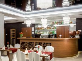 Hotel Miodowy Młyn, khách sạn boutique ở Opatów