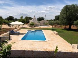 TRULLO PARCOMONSIGNORE CON PISCINA PRIVATA, hotel sa San Vito dei Normanni