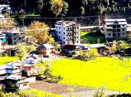Midway Lodges Neelum Valley, hotel v destinaci Neelam