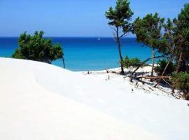 Villa Piscinas, alojamento na praia em Piscinas