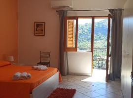 B&B Serena, hotel a Longi