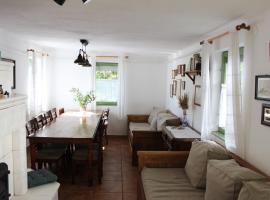 Dió-Lak Vendégház, holiday rental in Feldebrő