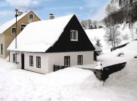 Holiday home in Pernink/Erzgebirge 1672, cabaña o casa de campo en Pernink