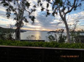 Compass Point 8, hotel di Hamilton Island