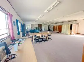すずめのお宿 つばめの間 最大30名 Swallow room Maximum of 30 people
