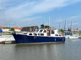 La Vedette Hollandaise, bateau à Étaples