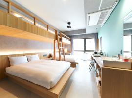 Rakuten STAY naha-tomarifuto bunk bed room，那霸的飯店