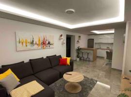 Luxury APARTMAN BILI, hotel in Podgora